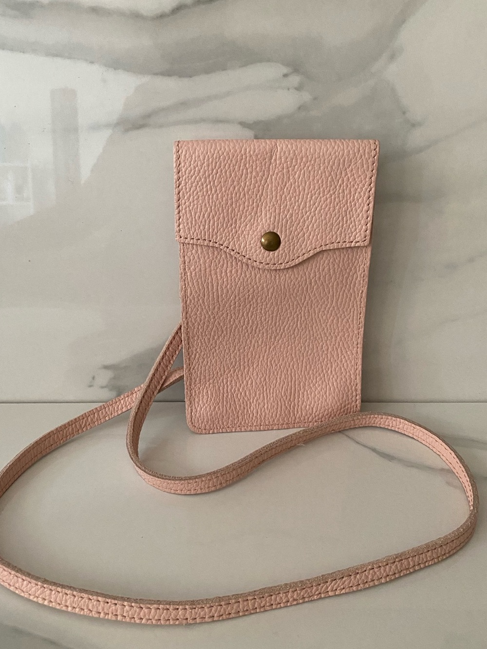 Minimalist Genuine Pebbled Leather Crossbody Phone Bag In Soft Pink